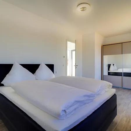 Lagovida Kapitänskajüte E Am Störmthaler