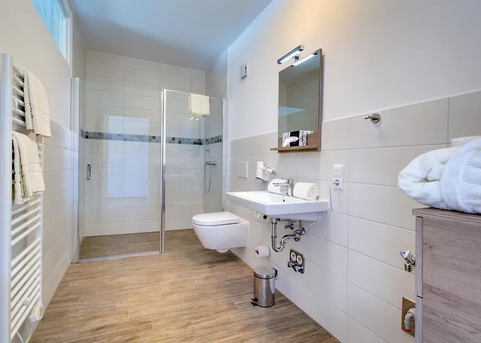 Lagovida Kapitaenskajuete E Am Stoermthaler * غروسبونسنا