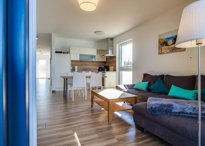 Lagovida Kapitaenskajuete E Am Stoermthaler * غروسبونسنا