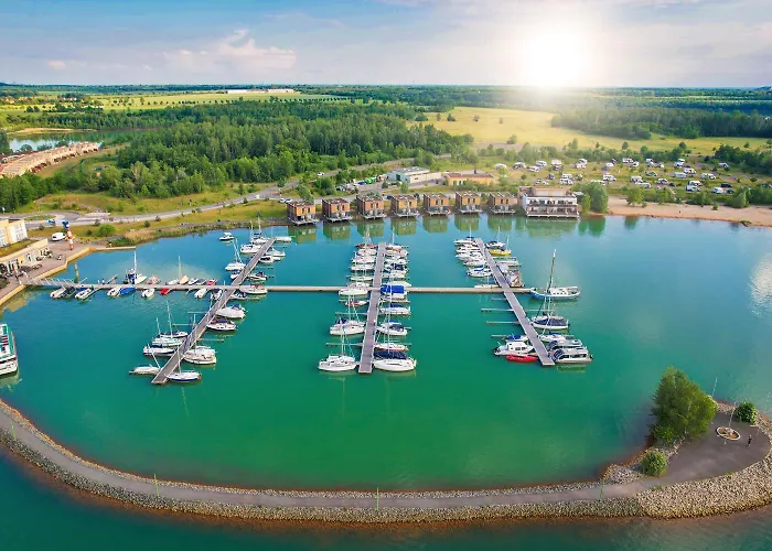 Lagovida Kapitaenskajuete E Am Stoermthaler غروسبونسنا